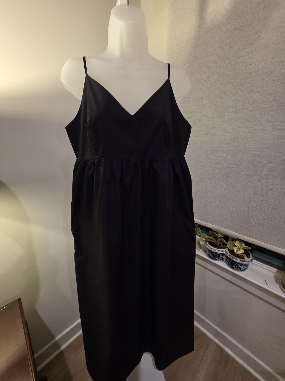 Classic Black V-Neck Spaghetti Strap Dress Size L - Picture 12 of 16